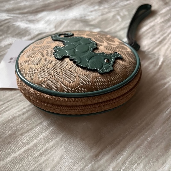 NEW Coach 60874 SEAHORSE Signature Zip Around Wristlet Wallet Clutch Keychain 4" - Picture 9 of 15